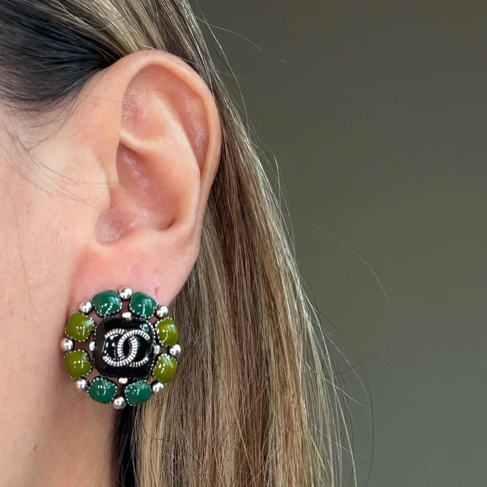 💚Chanel CC Enamel Floral Stud Earrings☘️ - Picture 13 of 13